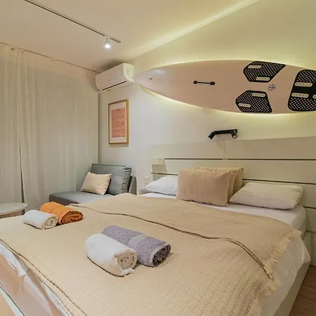 White Surf W Ac By Nw